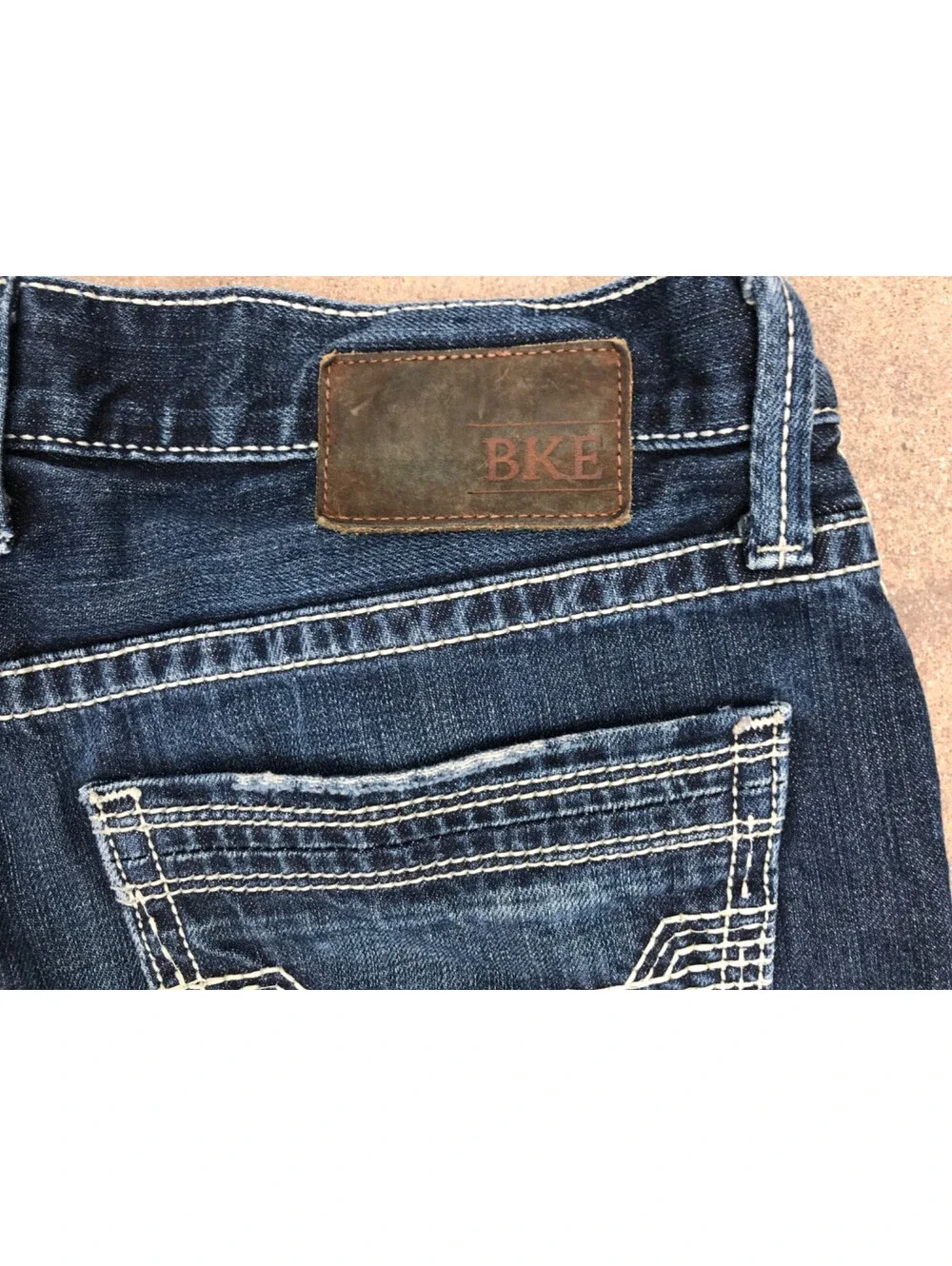 BKE Jake Denim Blue Jeans Mens 33S Straight Leg Dark Wash Lite Fading on Thighs